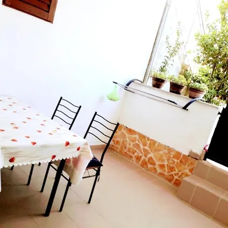 With One In Zadar, With Enclosed Garden And Wifi - 1 Km From T... Zadar