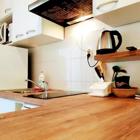 With One In Zadar, With Enclosed Garden And Wifi - 1 Km From T... Apartment