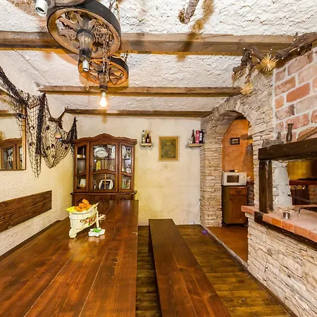Apartment With One In Zadar, With Enclosed Garden And Wifi - 1 Km From T... *