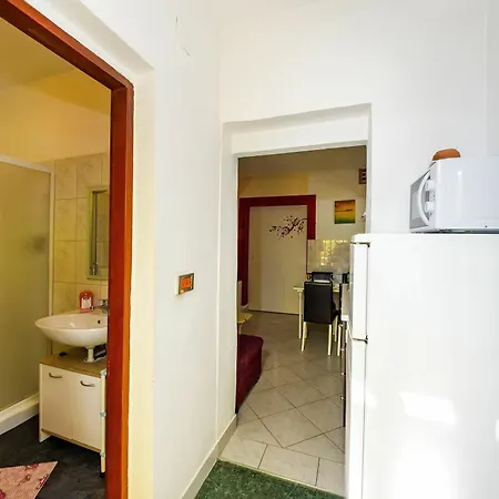 Apartment With One In Zadar, With Enclosed Garden And Wifi - 1 Km From T... *
