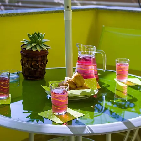 With One In Zadar, With Enclosed Garden And Wifi - 1 Km From T... Apartment