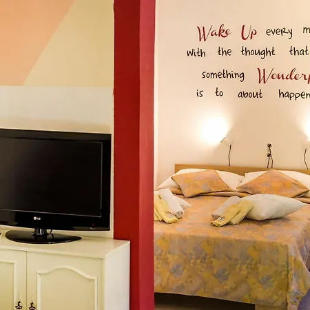 With One In Zadar, With Enclosed Garden And Wifi - 1 Km From T...